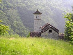 Il CAI Verbano in Val Cannobina con la Pro Valle: la chiesetta della Madonna Addolorata di Calachina