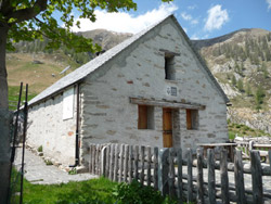 Escursione al Pizzo Ragno con il CAI Verbano: rifugio Al Cedo CAI Vigezzo