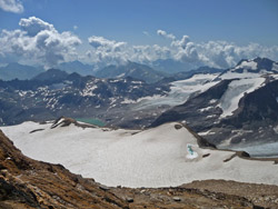 Il CAI Verbano con il Giovanile del CAI Frascati: alta Val Formazza, vista dalla cima del Blinnenhorn sul lago dei Sabbioni e la Punta d'Arbola