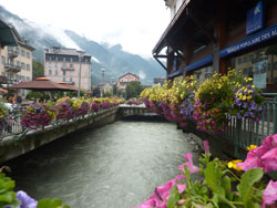 CAI Verbano - Due giorni lungo il Tour del Monte Bianco: il fiume Arve a Chamonix