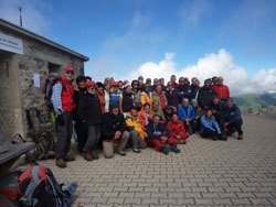 CAI Verbano - Due giorni lungo il Tour del Monte Bianco: foto ricordo sulla cima Le Brevent