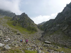 CAI Verbano - Da Bosco Gurin (TI) a Fondovalle (Val Formazza): discesa verso Fondovalle prima di giungere all’Alpe Stivello