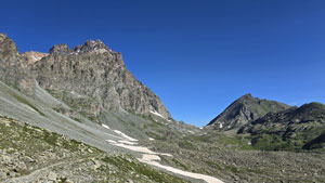 CAI Verbano - Giro del Monviso: a dx sullo sfondo il Viso Mozzo