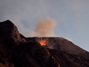 CAI Verbano - Trekking alle Isole Eolie: eruzione sullo Stromboli